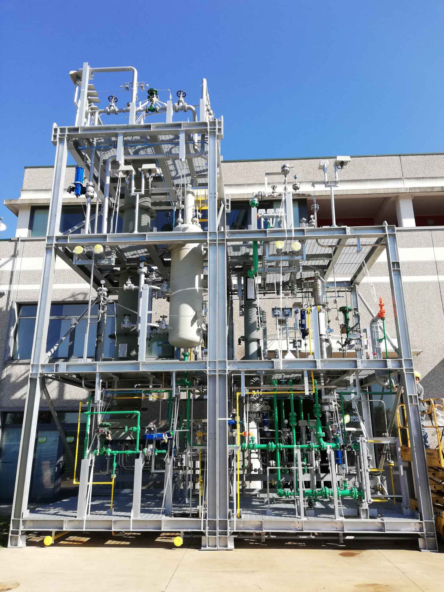 Refinery wet air oxidation