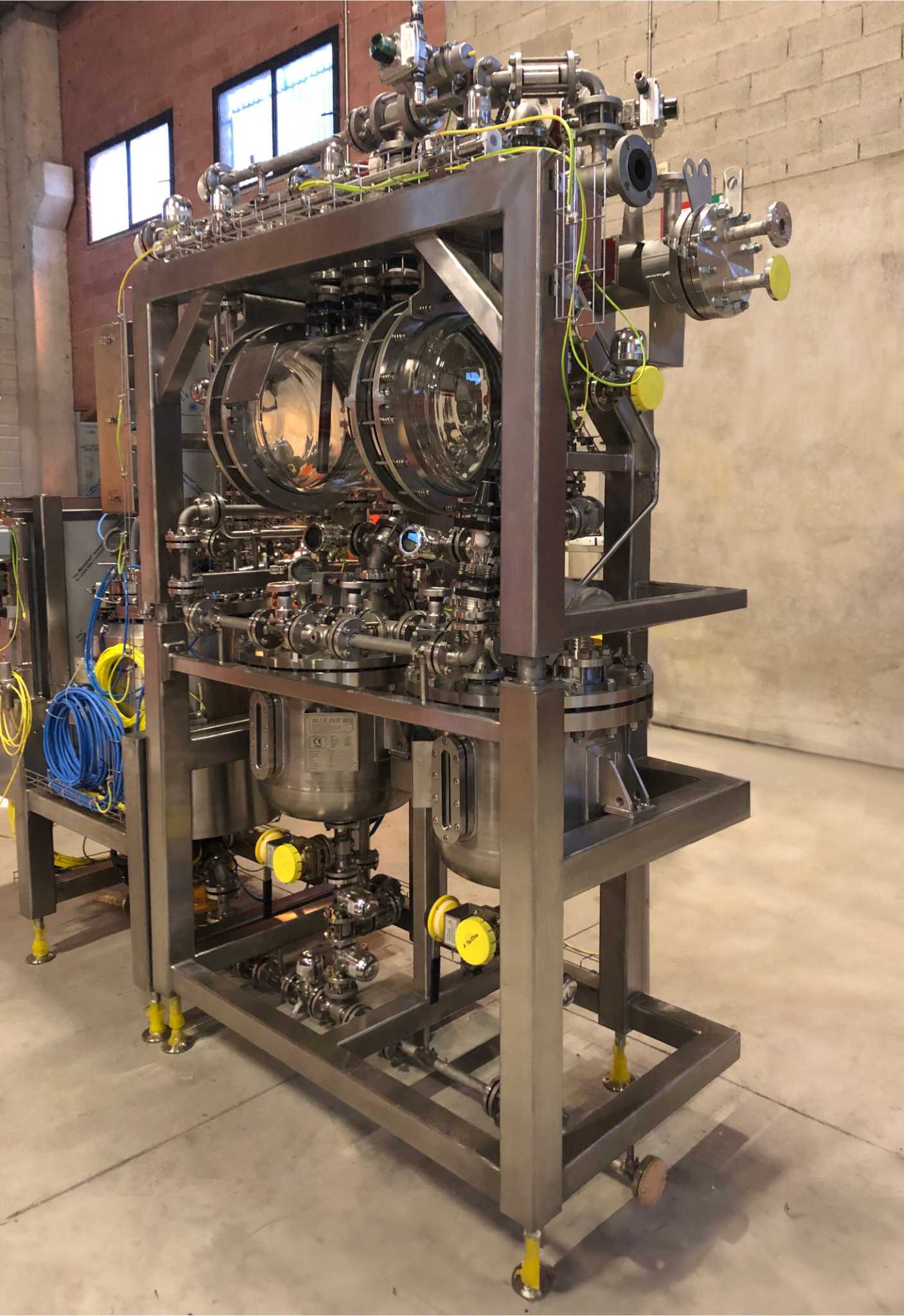 APIs reaction compact skid